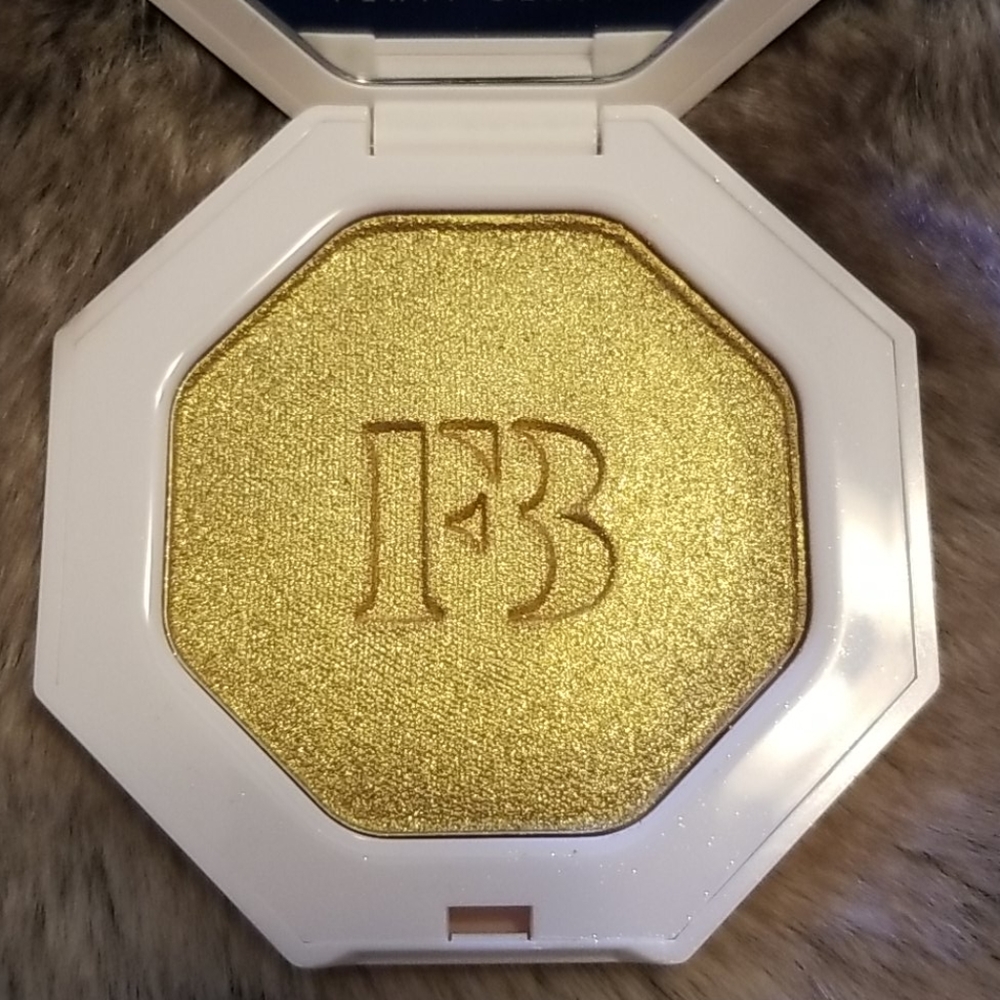 FENTY BEAUTY by Rihanna
Killawatt Highlighter